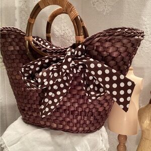 Straw Studios Woven Beach Tote Scalloped Top Sand Cover, Lined,Rattan Handle Lg